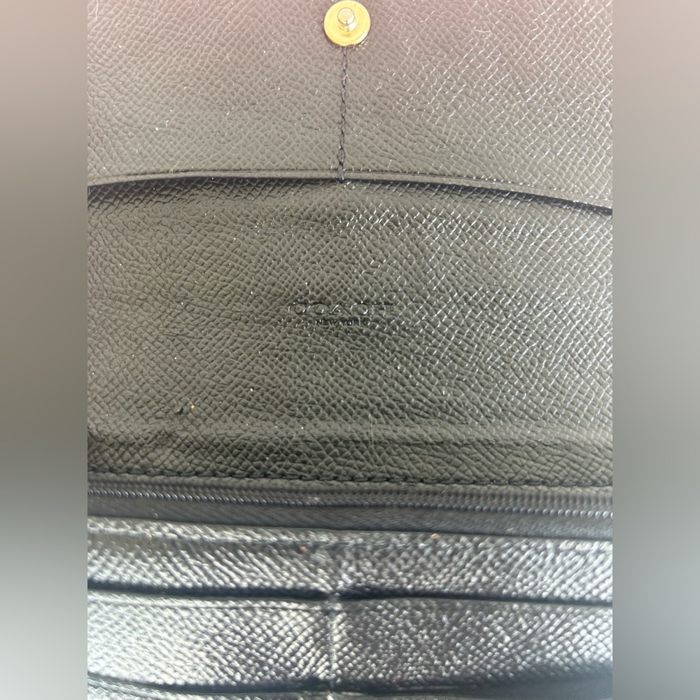 COACH BLACK LEATHER TRIFOLD WALLET WITH PEBBLED LEATHER LANYARD. LIKE NEW! - Picture 7 of 12